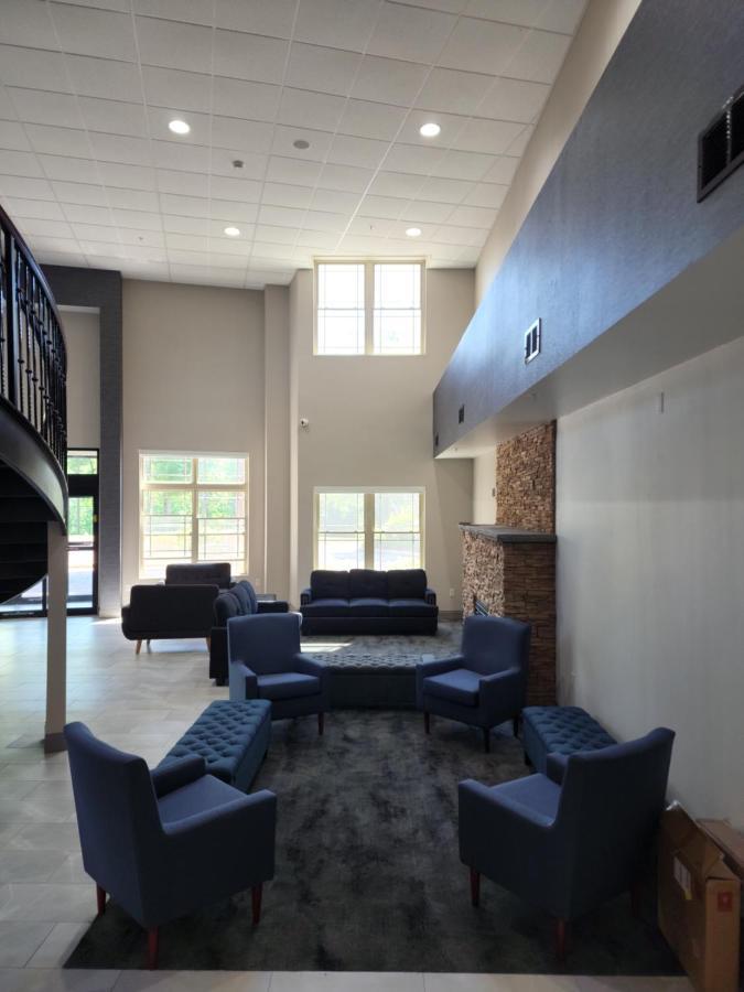 La Quinta Inn & Suites By Wyndham Lake George Exteriör bild