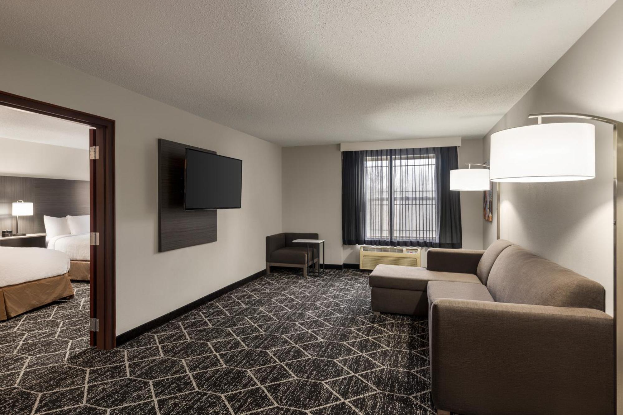 La Quinta Inn & Suites By Wyndham Lake George Exteriör bild