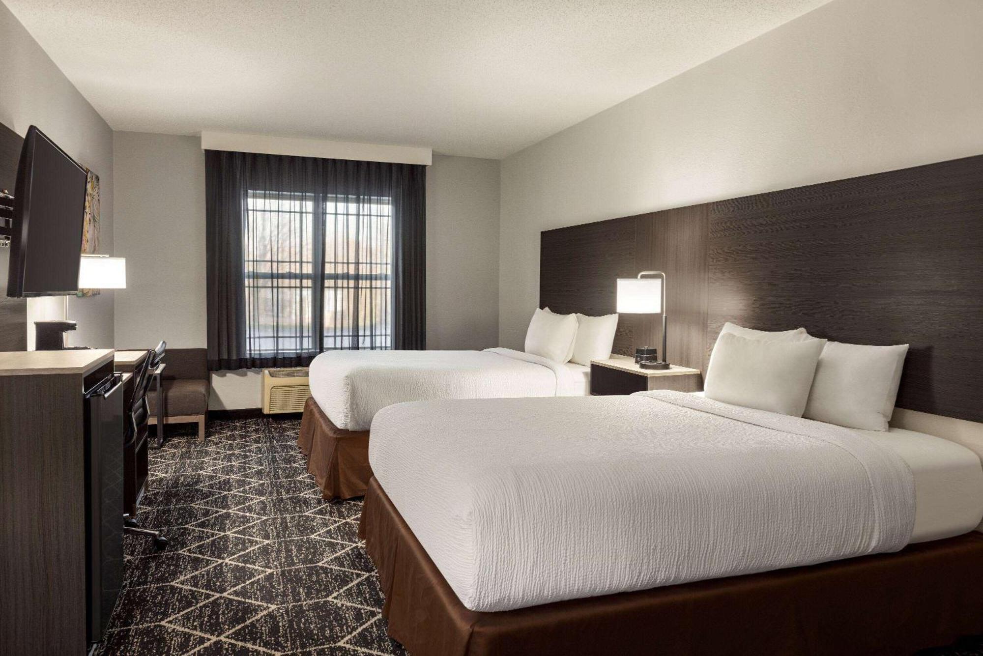 La Quinta Inn & Suites By Wyndham Lake George Exteriör bild